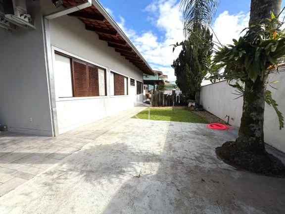 Imagem Casa à venda no Saguaçu em Joinville, por 1.550.000,00