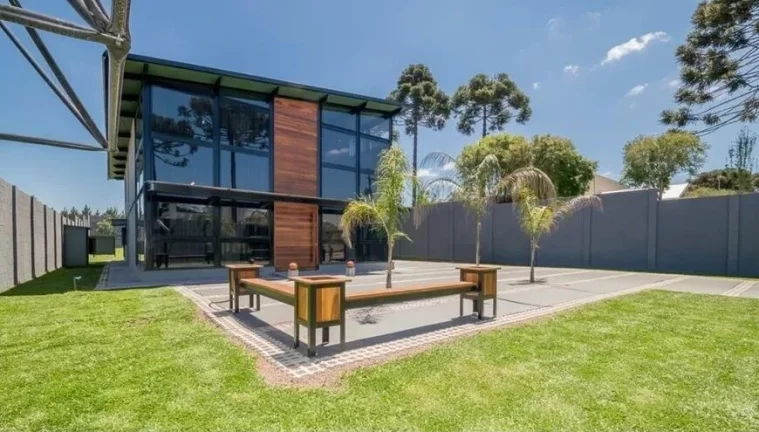 Imagem Casa Alto Padrão com 3 Quartos à Venda em Butiatuvinha – 455m