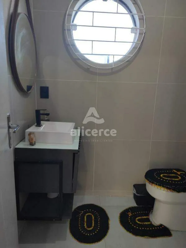 Imagem Casa à Venda na Praia dos Ingleses | Conforto, Privacidade e Excelente Localização em Florianópolis/SC**
