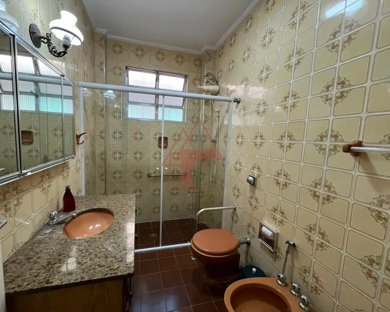 Imagem Casa com 3 Quartos à Venda, 127 metros em Encruzilhada - Santos