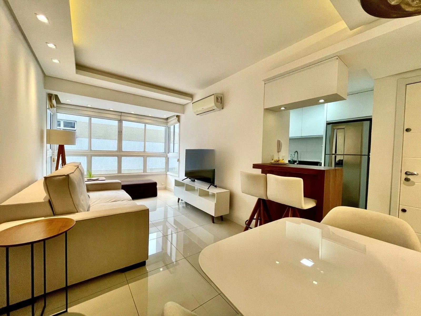 Imagem Vende-se apartamento com 2 quartos (1 suíte), 65m² e 2 vagas - Higienópolis