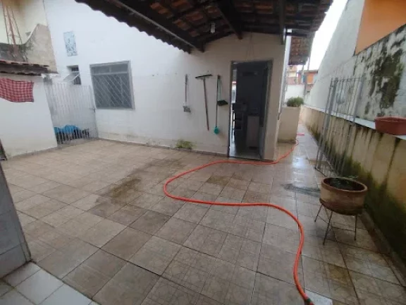 Casa com 2 dormitórios à venda, 100 m por R$ 300.000,00 - Conjunto Habitacional Júlio de Mesquita Filho - Sorocaba/SP