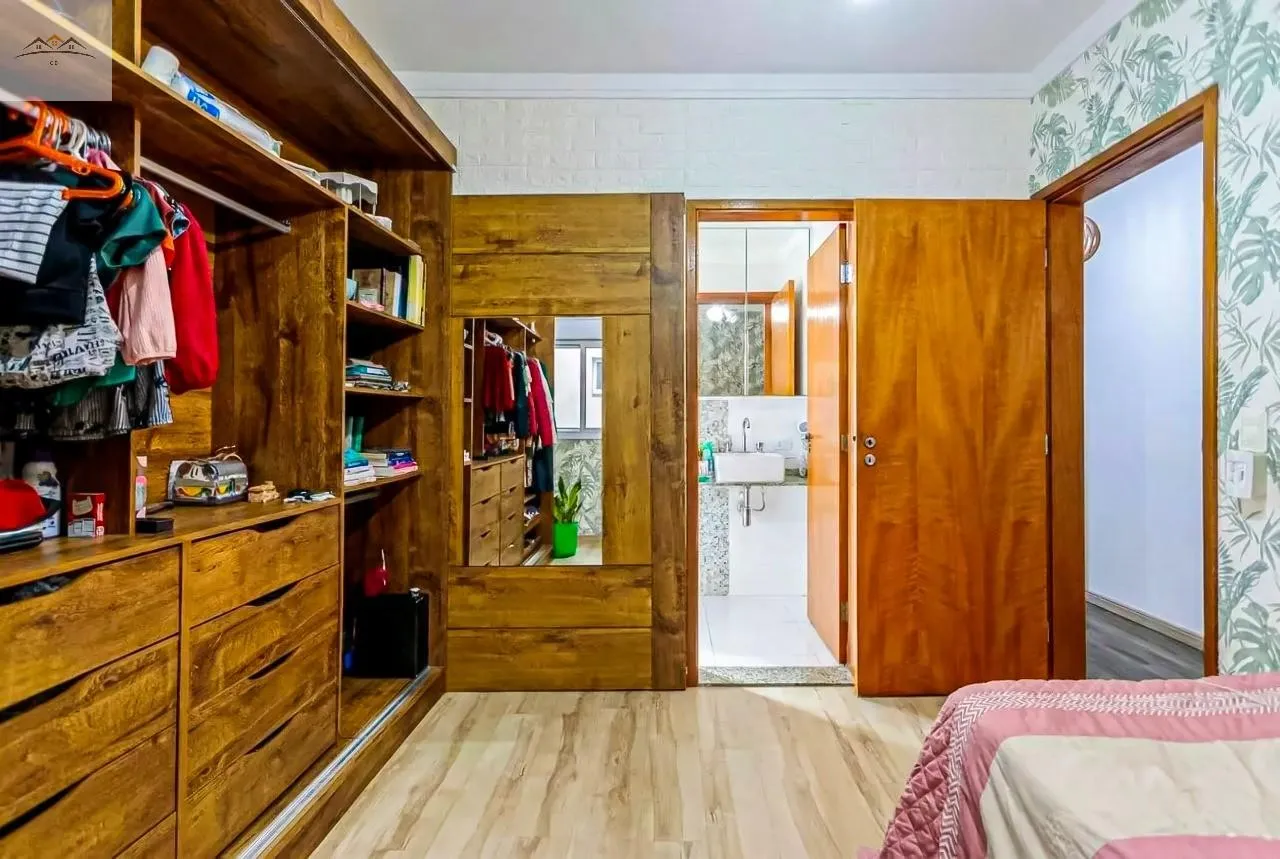 Imagem Sobrado com 4 Quartos à Venda, 300 m² em Vila Assunção - Santo André