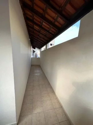 Imagem Sobrado com 3 dormitórios à venda, 147 m² por R$ 650.000 - Tupi - Praia Grande/SP
