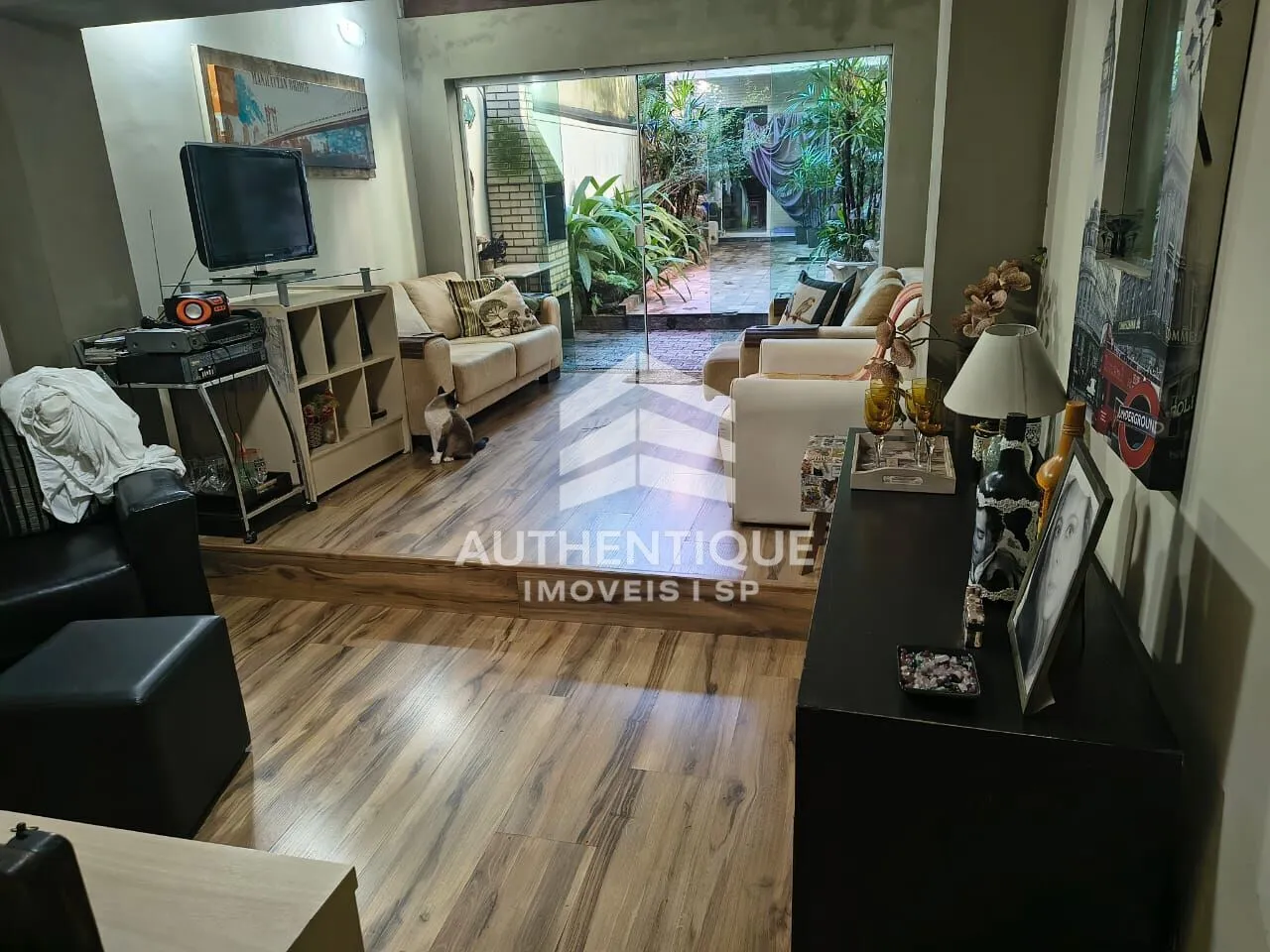Foto do imóvel Casa à venda em Rua dos Heliotrópios