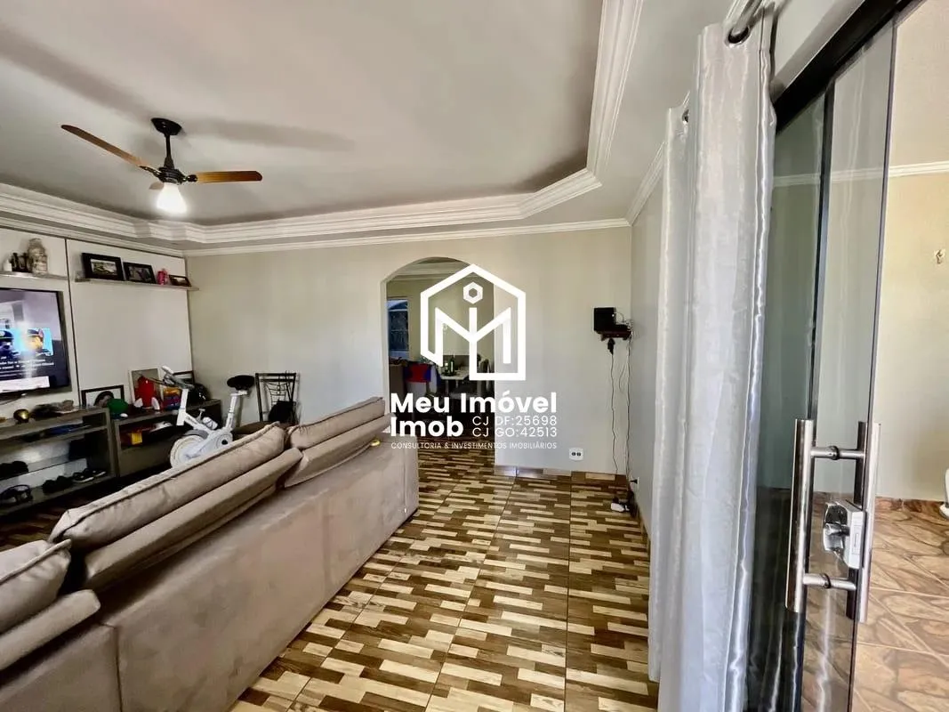Imagem Casa 3 Quartos 2 Suítes 4 Vagas 360m² Taguatinga Norte/DF