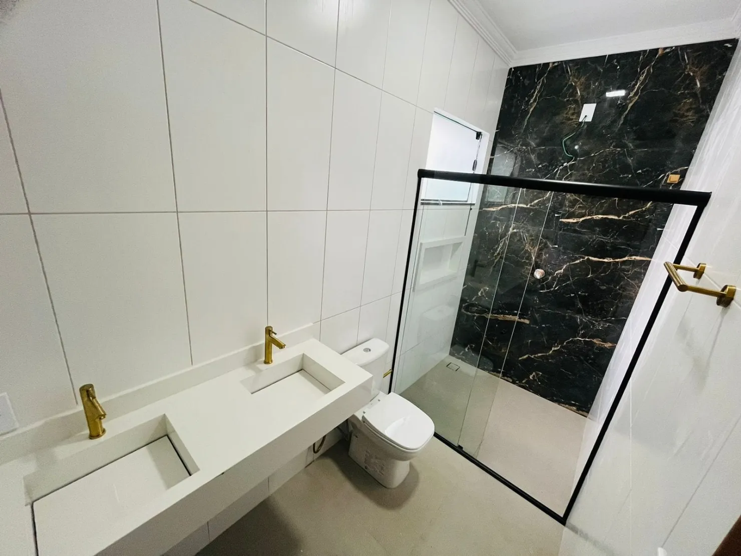 Imagem Casa à venda 3 Quartos, 1 Suite, 2 Vagas, 300M², Residencial Village Santana, Guaratinguetá - SP