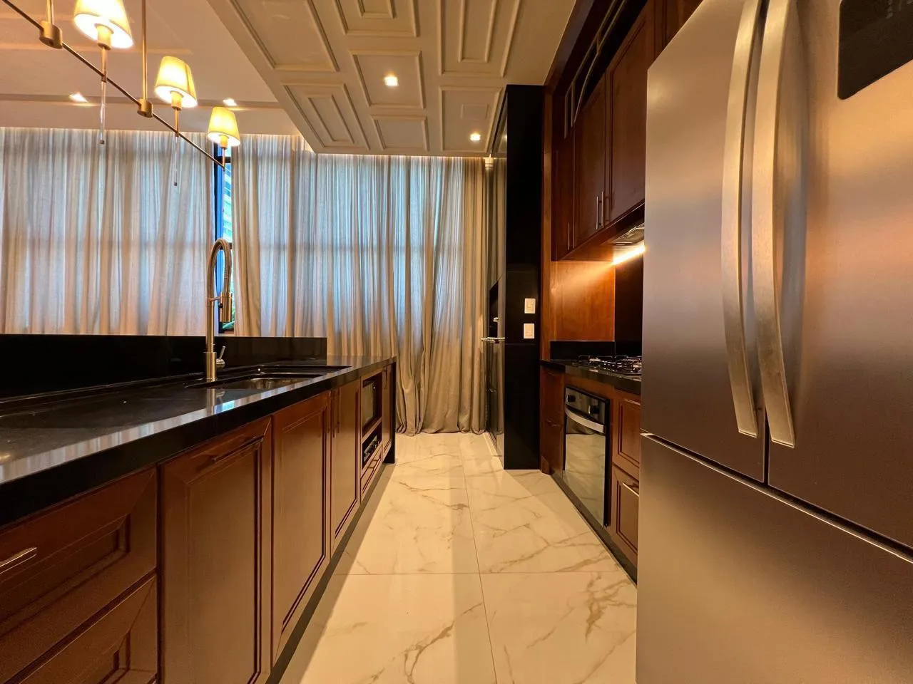 Imagem Apartamento com vista para o mar à venda com 180m2 por R$ 5.300.000,00