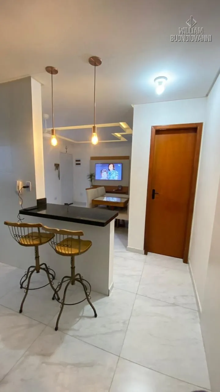 Imagem Casa de condomínio 2 dormitórios sendo 2 suítes com quintal no Tude bastos