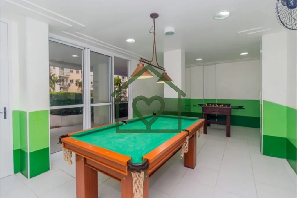 Imagem Descubra o apartamento dos seus sonhos em Porto Alegre, no charmoso bairro Jardim Carvalho. Localiza...