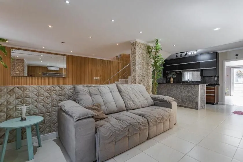 Imagem Casa térrea com 3 dormitórios, espaço gourmet e 3 vagas.