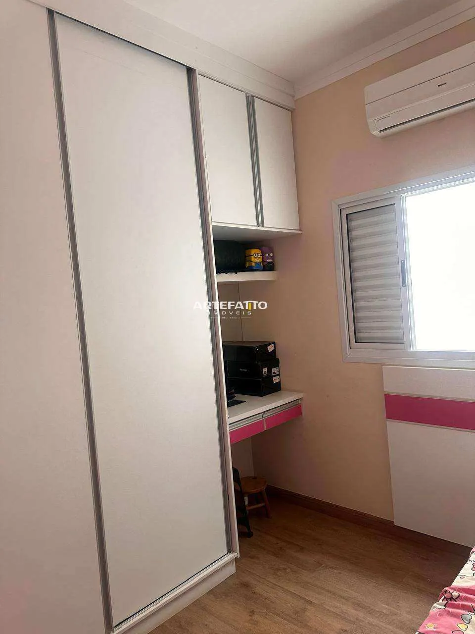 Imagem Sobrado à venda em Franca, Jardim Piratininga, com 3 quartos, 233m2