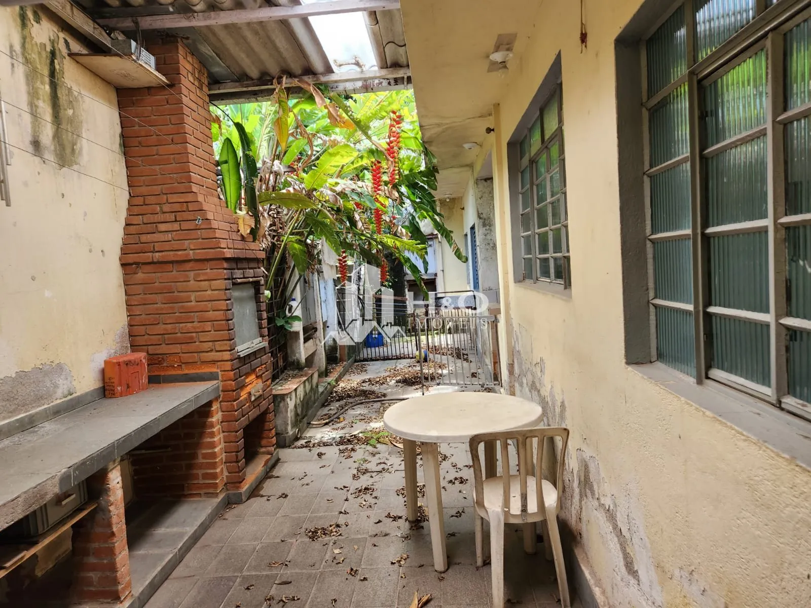 Imagem Casa Térrea com 140m² à Venda na Vila Carmosina - Espaço, Conforto e Excelente Localização!