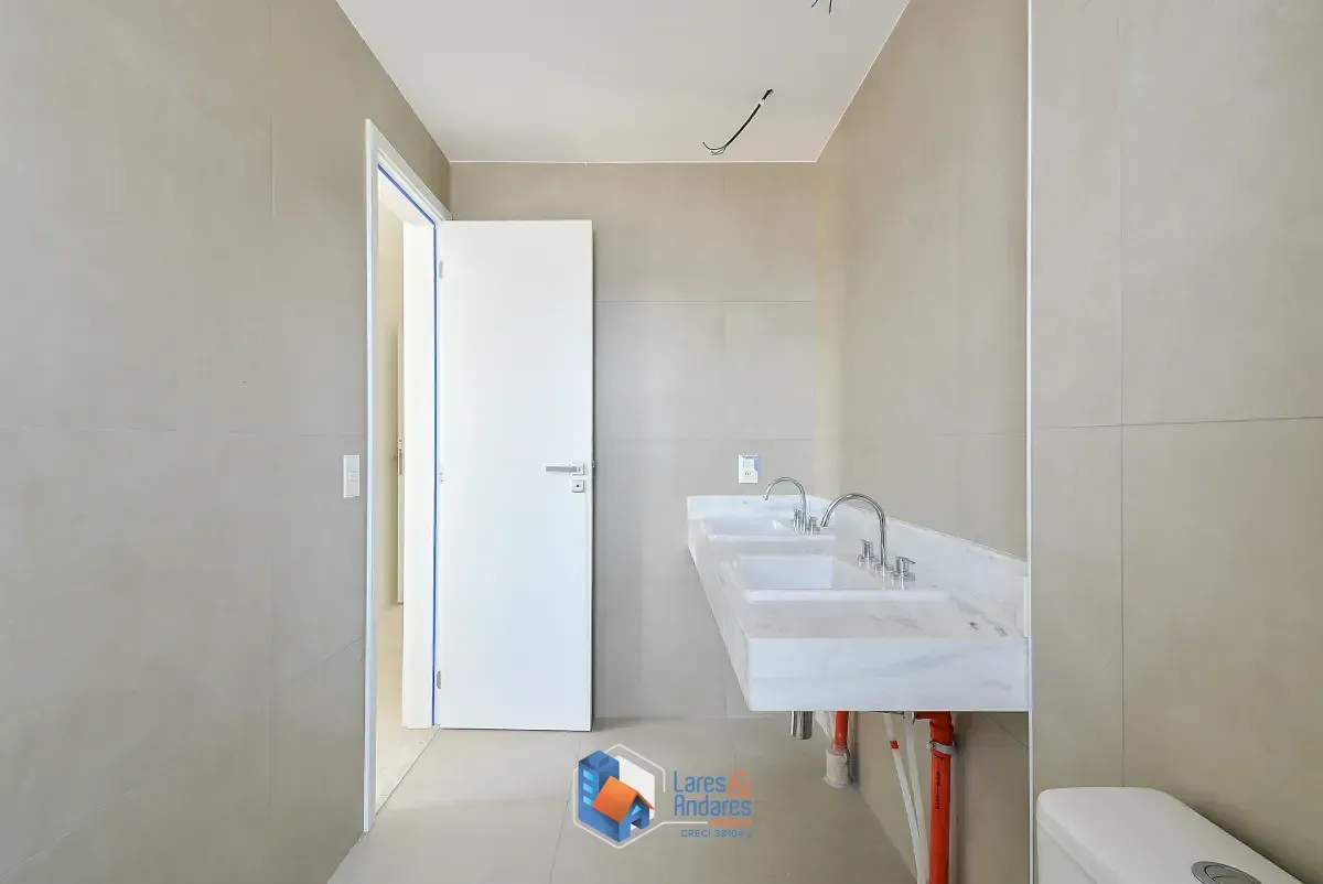 Imagem Apartamento para venda em Moema com 3 quartos, sendo 3 suítes, 147m²