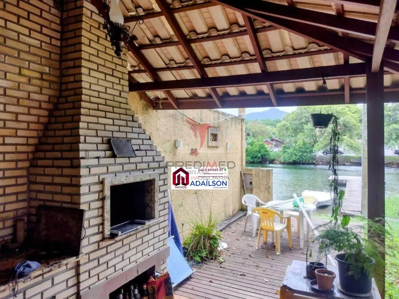 Imagem Casa com edícula em Florianópolis SC, À venda no Canal da Barra da Lagoa!