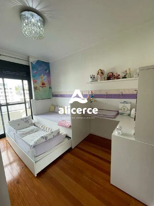 Imagem Cobertura à venda com 3 quartos 1 suíte, 245m² em Estreito Florianópolis