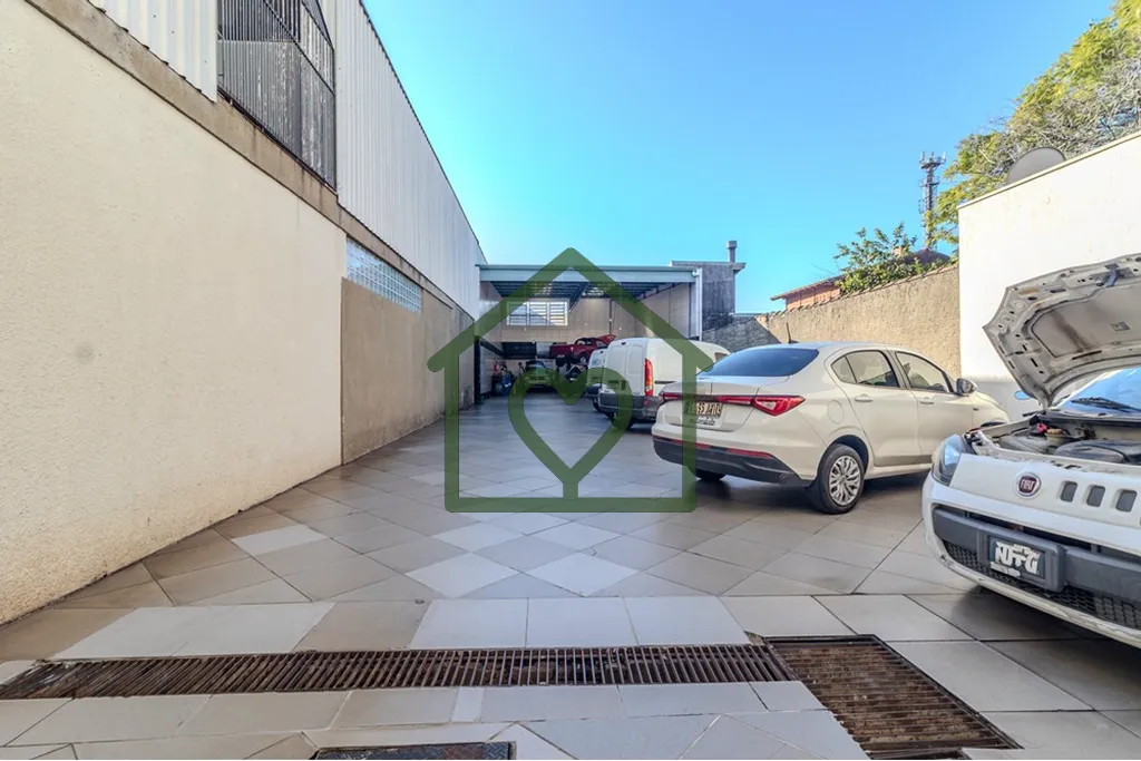 Imagem À venda: Prédio Comercial e Residencial no bairro Santa Maria Goretti, Porto Alegre, RS. Este imó...