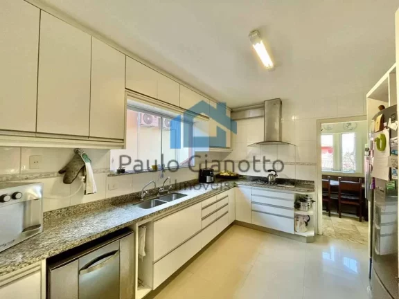 Imagem Casa Alto Padrão no Condomínio São Paulo II Cotia