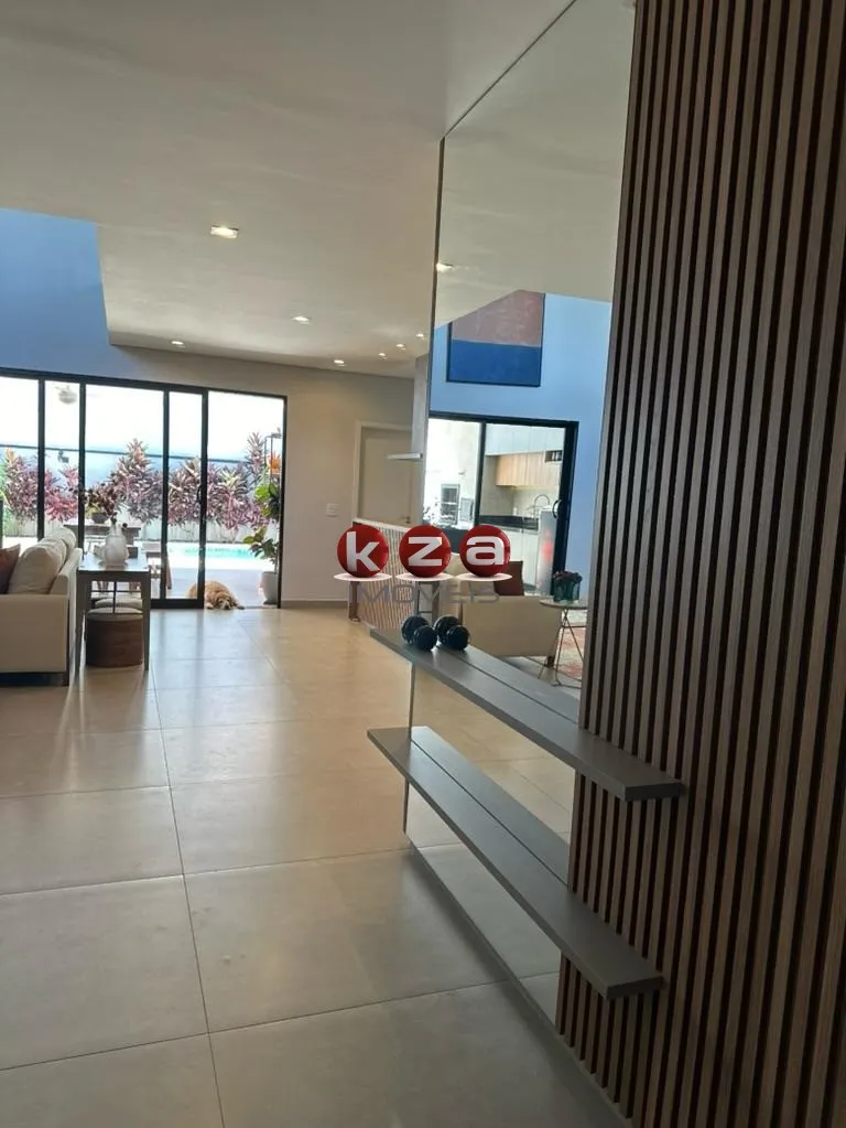Imagem Espetacular Casa em Condomínio à Venda em Valinhos-SP 3 Quartos, 3 Suítes, 3 Salas Condomínio Le Village 287m²