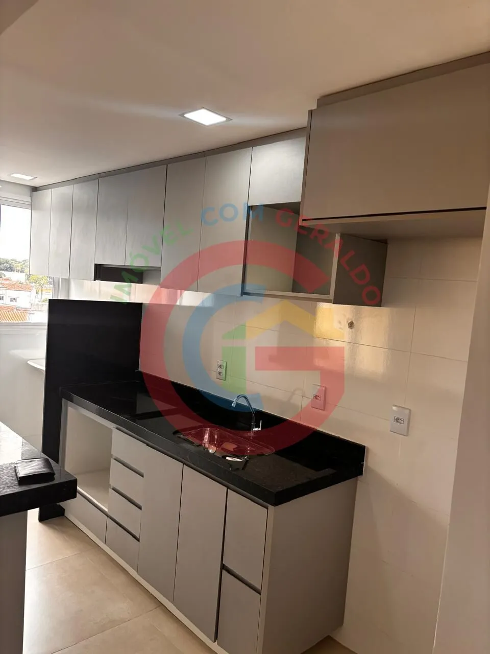 Imagem Ágio de Apartamento 2Q (1 suíte) com armários - Próx. Aeroporto Santa Genoveva