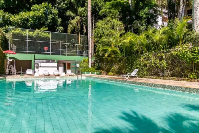 Imagem Luxo e tranquilidade: Casa em Condomínio, São Conrado.
