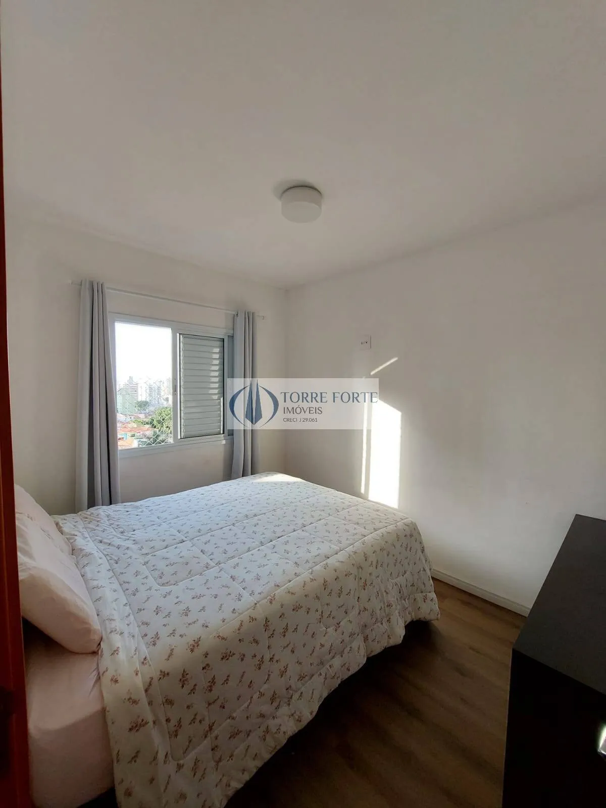 Imagem Lindo Apartamento com varanda gourmet com 2 dormitórios , 1 vaga , centro