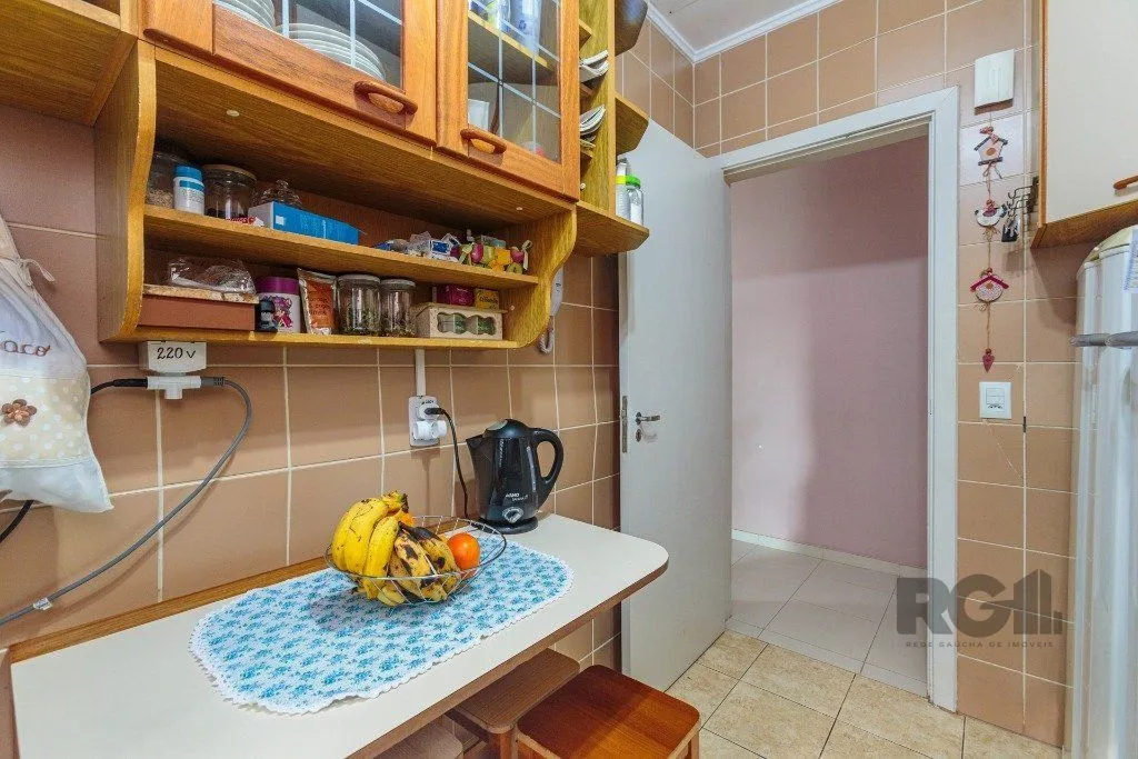 Imagem Apartamento 2 dormitórios com 1 vaga no bairro Teresópolis em Porto Alegre