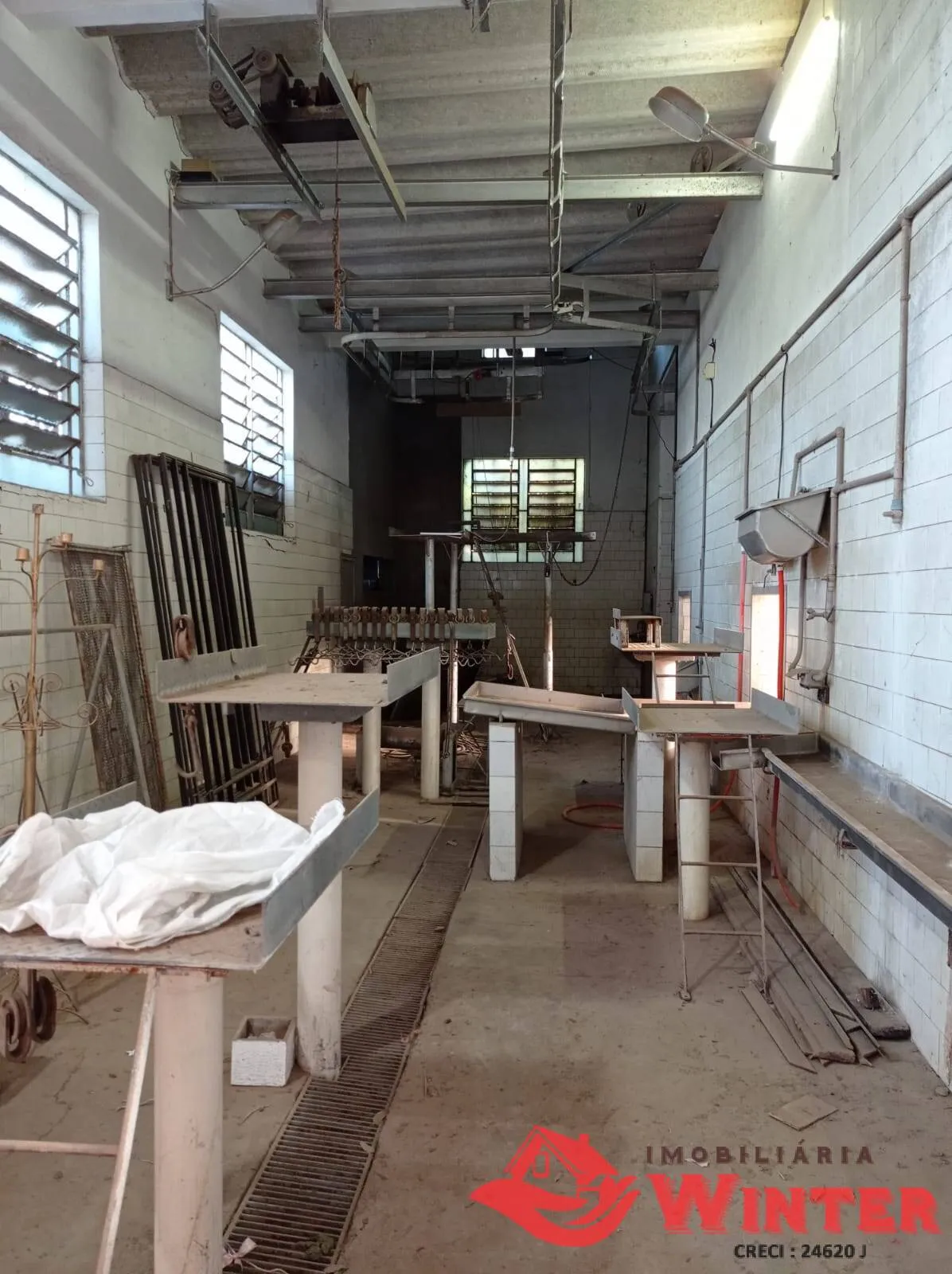 Imagem Pavilhão industrial com 250m² em Escadinhas, Feliz.