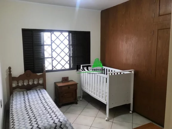 Imagem Casa para Venda em Limeira, Vila Paulista, 3 dormitórios, 1 suíte, 2 banheiros, 5 vagas