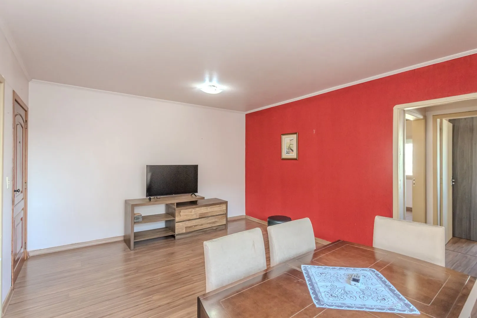 Imagem Apartamento de 2 dormitórios com dependência e vaga no bairro Santana DESOCUPADO
