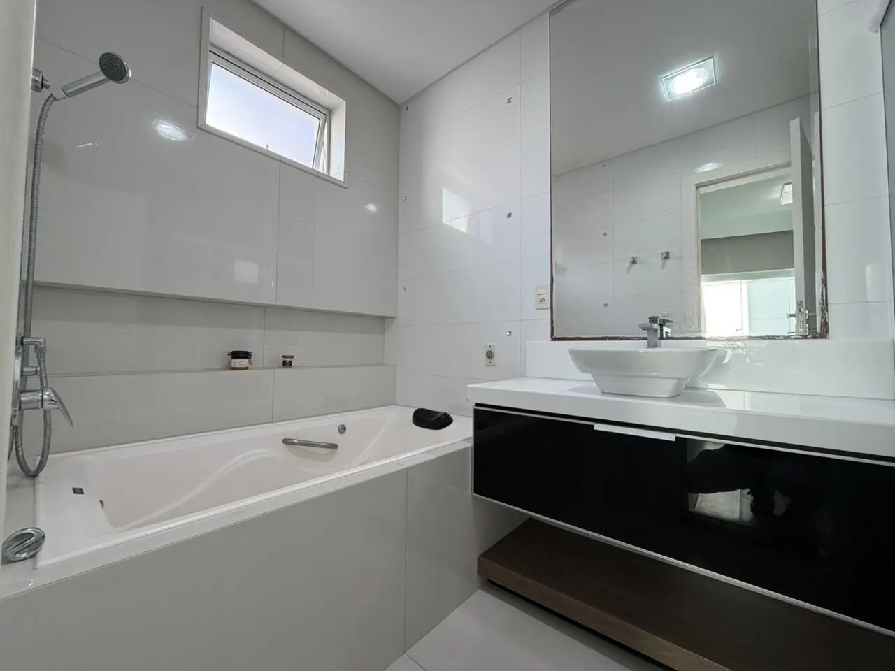 Imagem Apartamento à venda com 177m2 por R$ 2.700.000,00
