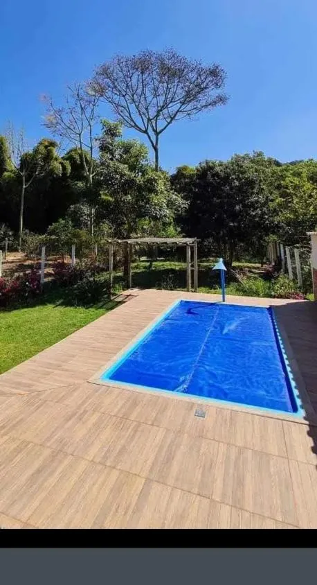 Imagem Vendo uma ótima casa na cidade de Passatempo/MG ( valor 650.000,00 )