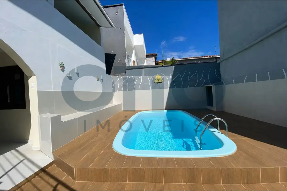 Imagem Casa com 5 quartos e 2 suítes para locação em Arraial d'Ajuda, Porto Seguro