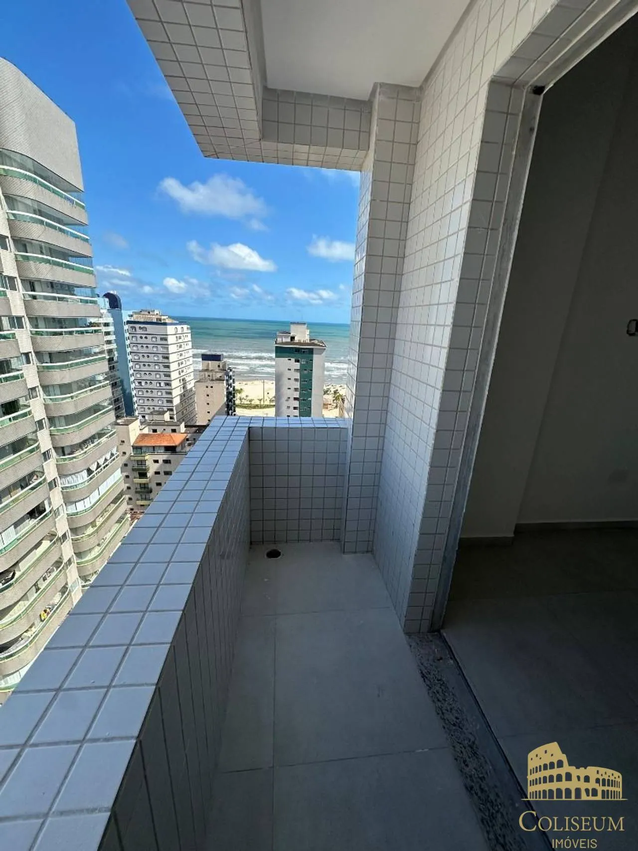 Foto do imóvel Apartamento com 2 dormitórios à venda, 76 m² por R$ 559.000,00 - Tupi - Praia Grande/SP