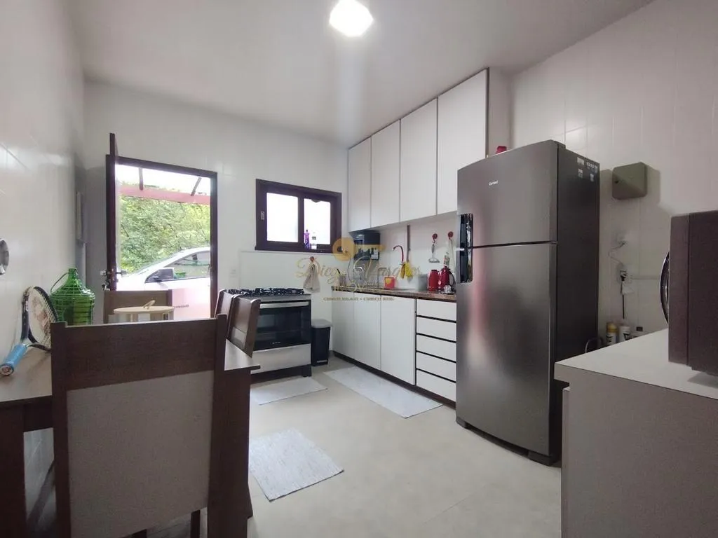 Imagem Casa em Condomínio para Venda em Teresópolis / RJ no bairro Granja Guarani