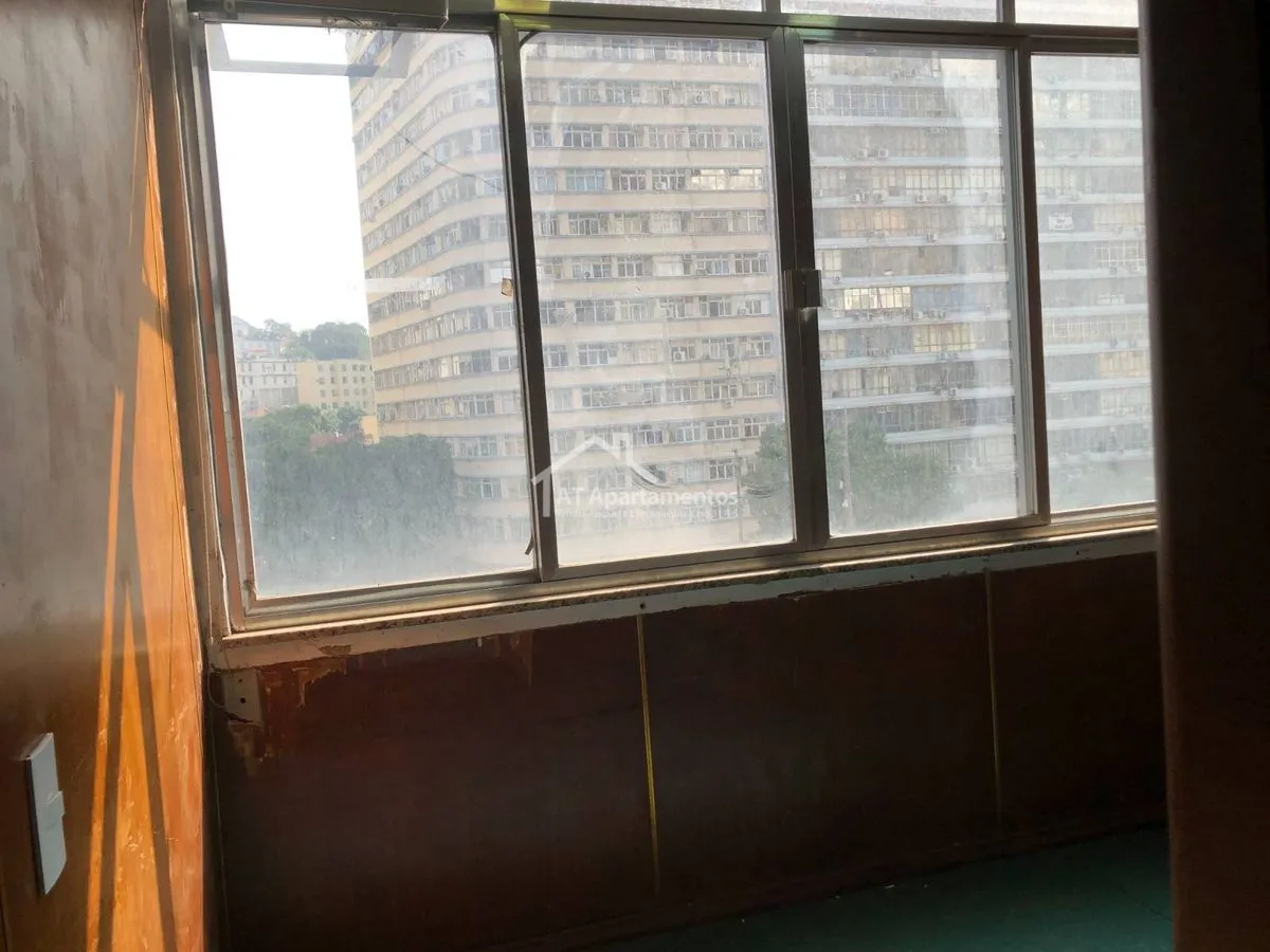 Imagem 2 Salas Comerciais 25m² Centro Rio de Janeiro - Piso Carpete Verde