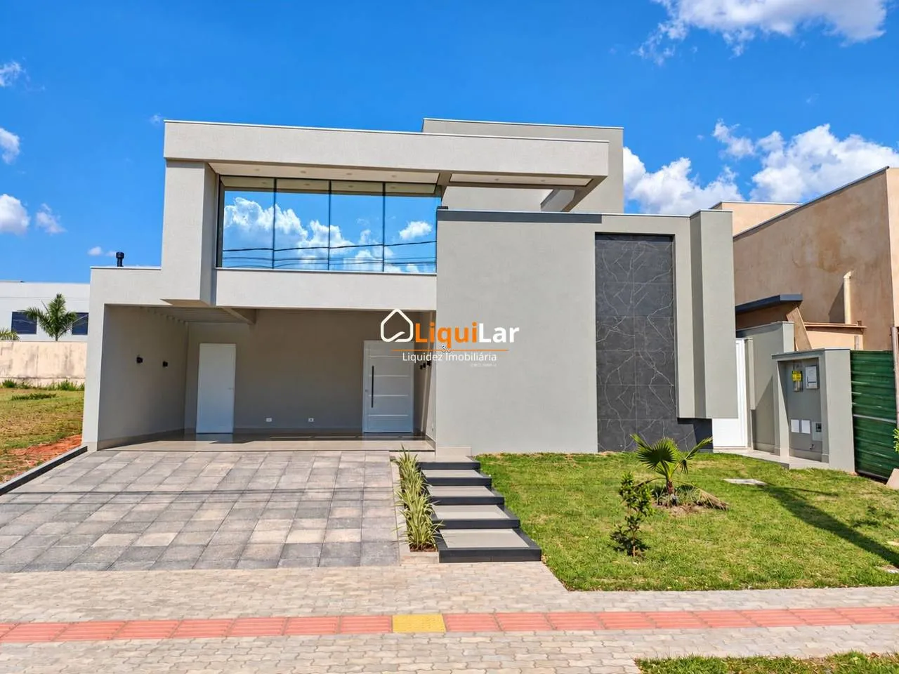 Imagem Residencial Alphaville II | Casa Térrea de Alto Padrão com 3 Suítes, Piscina Aquecida e Energia Fotovoltaica