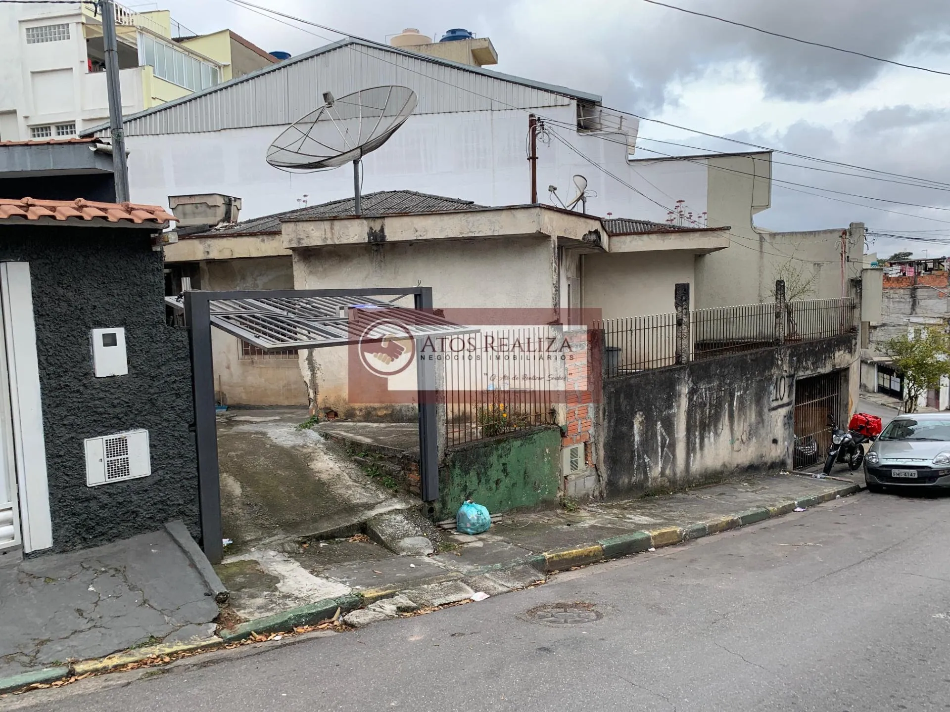 Imagem Casa Térrea com 3 dormitórios, 4 vagas de Garagens, Oficina, à Venda no Jardim Vergueiro, Região das Vila das Mercês SP, por R$370.000, Oportunidade.