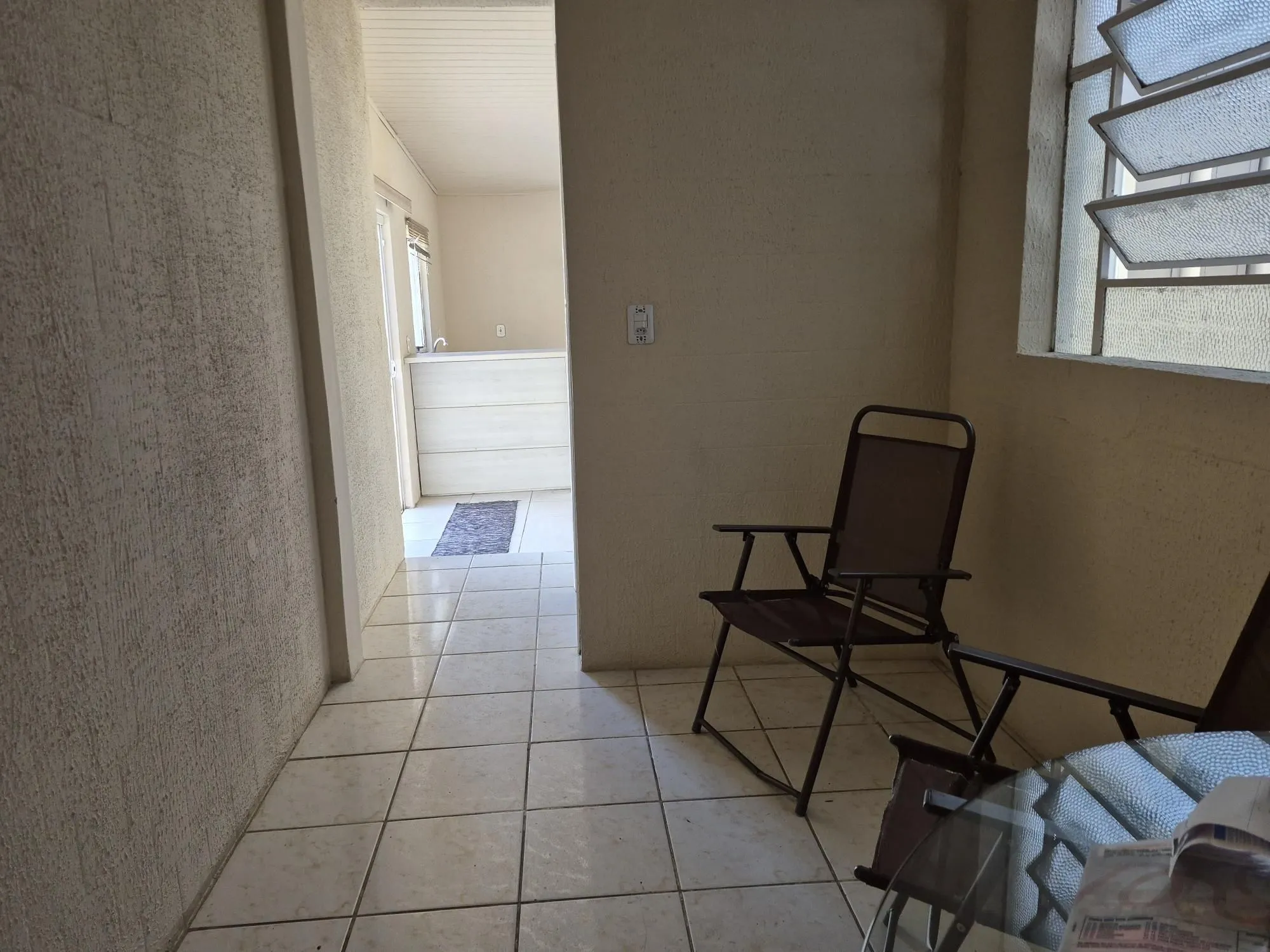 Imagem Casa Residencial de 4 Quartos com Piscina e Churrasqueira em Porto Alegre