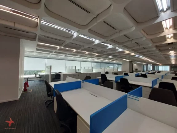 Imagem Locação de Sala Comercial de Alto Padrão em São Paulo - Jardim São Luís: 10 Salas, 12 Banheiros, 11 Vagas, 1.124m.