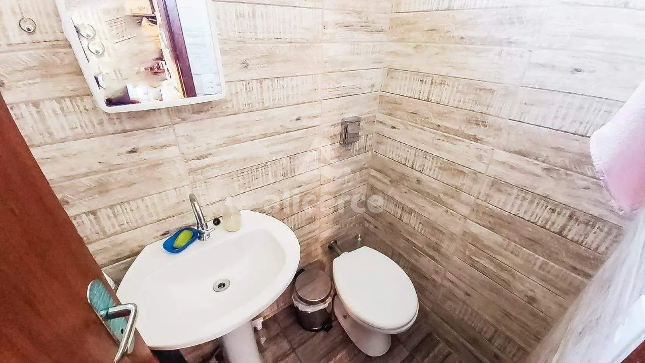 Imagem Sítio à Venda - 3 Dormitórios I Piscina I Churrasqueira I 4.500,00m² I em Três Riachos - Biguaçu/SC