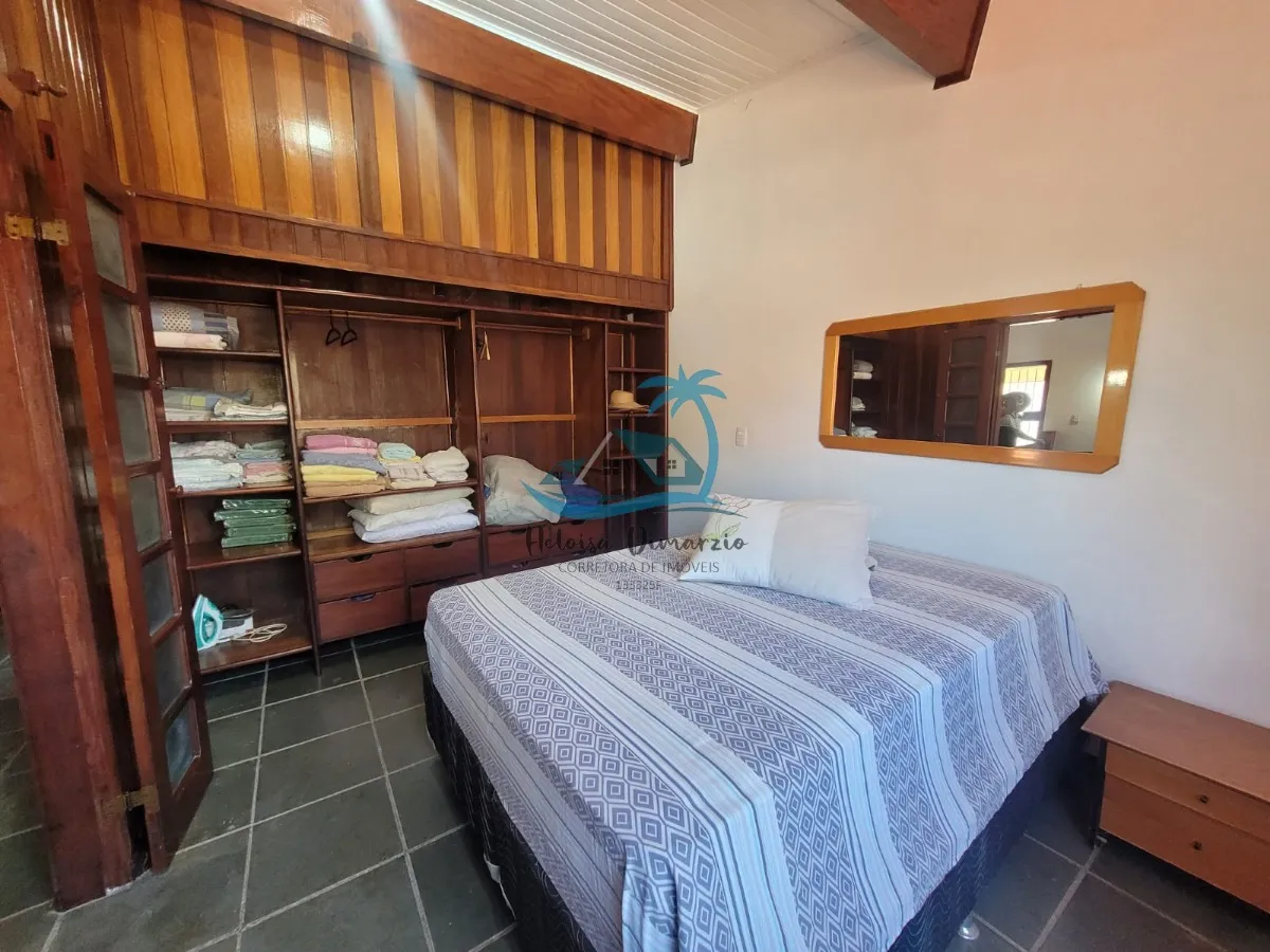 Imagem Casa com 3 dormitórios e piscina a venda em Ubatuba no bairro do Itaguá.