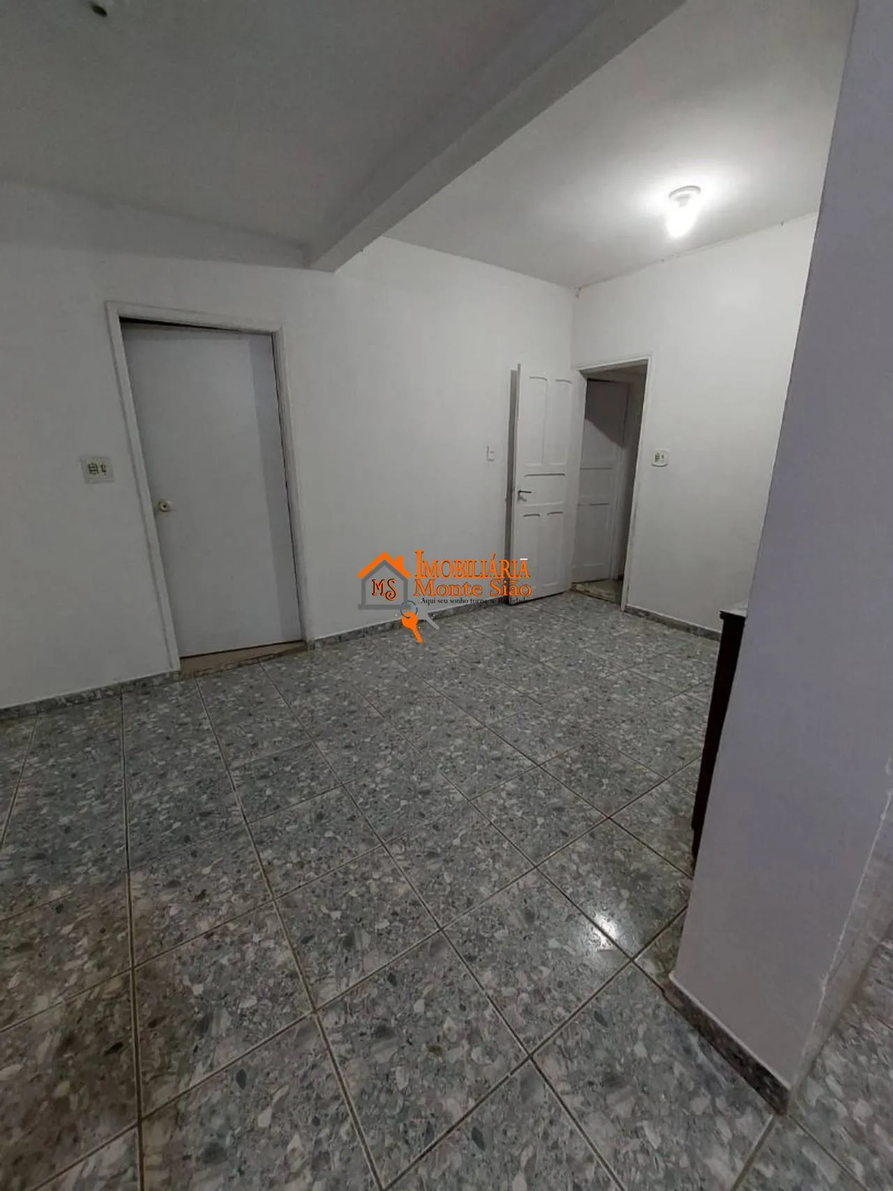 Imagem Casa com 4 dormitórios para alugar, 200 m² por R$ 3.210,00/mês - Jardim Presidente Dutra - Guarulhos/SP