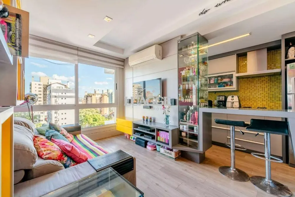 Imagem Apartamento semi mobiliado de 2 dormitórios no Petrópolis