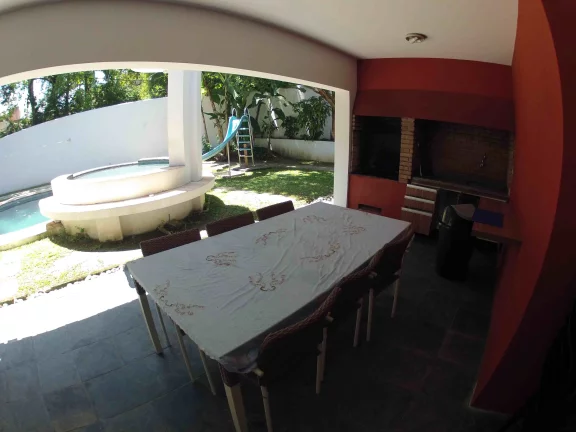 Imagem Pacote para 2023 valor de R$ 25.000,00 para até 30 Ótima localização casa com piscina 7 suíts Praia do Tenório Localização Nobre