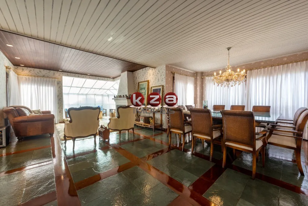Imagem Imperdível: Casa de luxo à venda em Campos do Jordão-SP, bairro Manancial, 5 quartos, 5 suítes, 3 salas, 6 banheiros, 4 vagas, 650m²