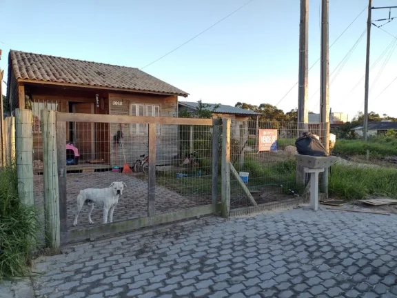 Casa 2 Dormitórios - Bairro Capão Novo
