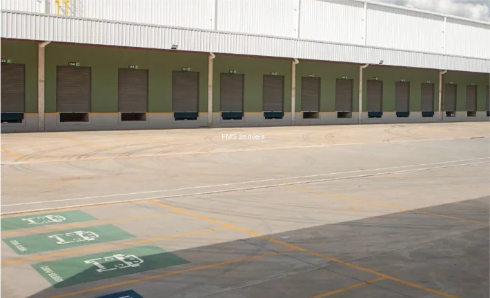 Imagem Galpão com 4.100m² de armazenamento em Mauá