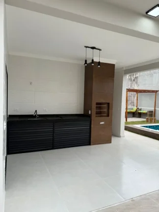 Imagem Casa para Venda em Itanhaém, Jamaica (Praia), 3 dormitórios, 1 suíte, 2 banheiros, 4 vagas