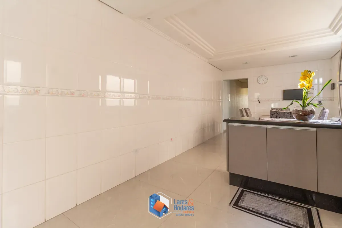 Imagem Sobrado para venda em Vila Mangalot com 4 quartos, sendo 2 suítes, 414m²